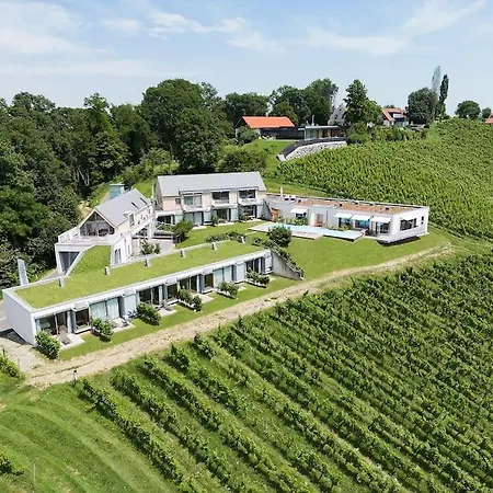 *relax Apartment* Fuer 4 Am Weinberg Mit Sauna * Spielfeld